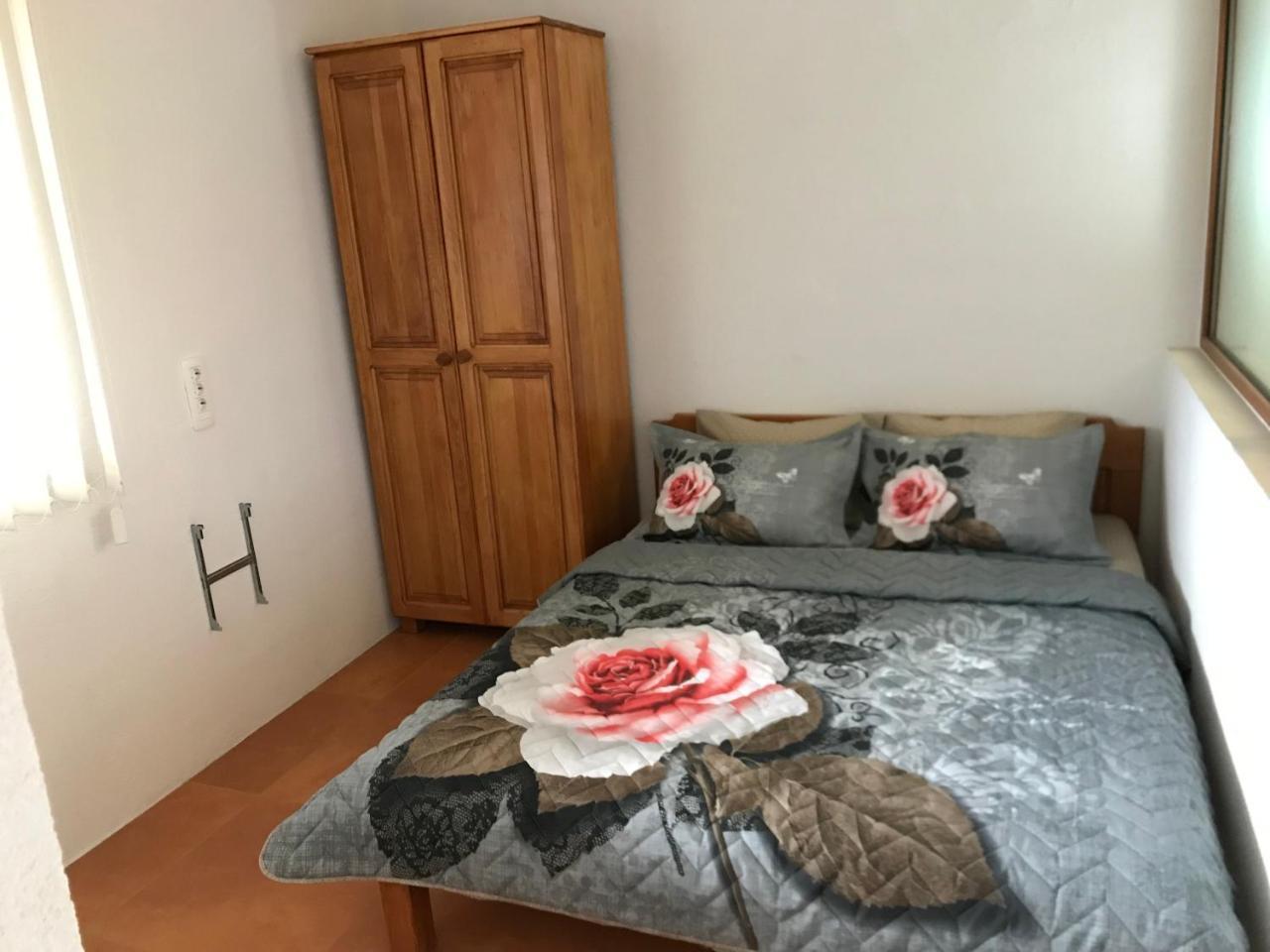 Apartments Simovic Tivat Exterior photo